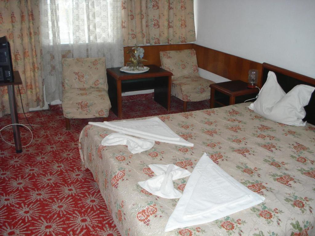Hotel Tosca มันกาเลีย ภายนอก รูปภาพ